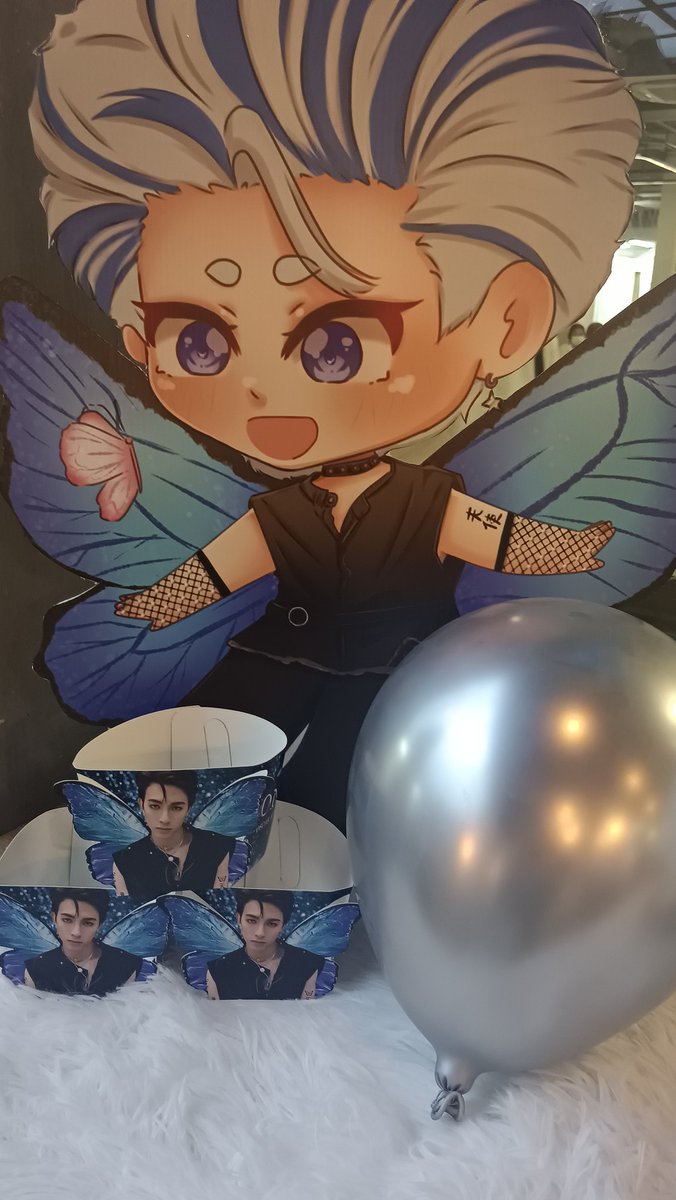 J_jinyue's tweet photo. 💙 
#OngleeOscar19thBDay
#19thOscarEdwardBDayProject
#TheButterflyEffectOfOnglee
#PROXIEOnglee https://t.co/Htk0HGSYpK