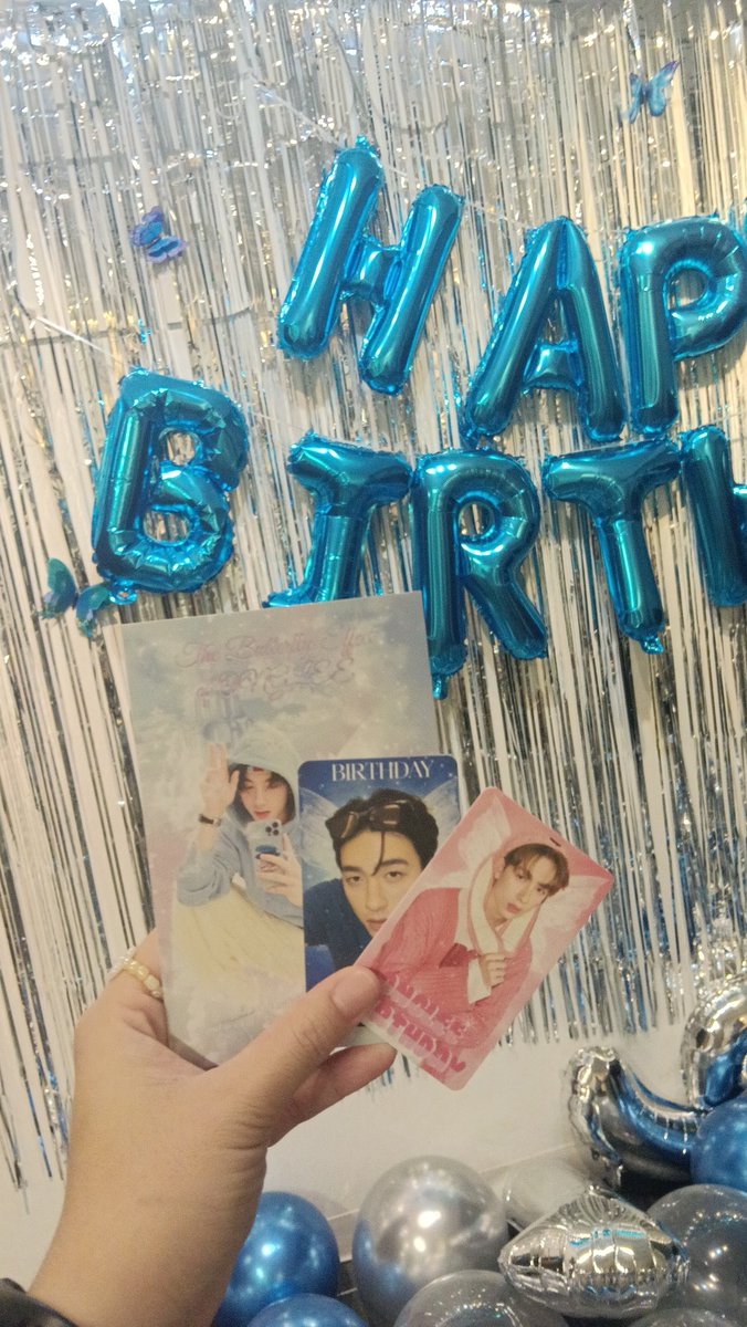 J_jinyue's tweet photo. 💙 
#OngleeOscar19thBDay
#19thOscarEdwardBDayProject
#TheButterflyEffectOfOnglee
#PROXIEOnglee https://t.co/Htk0HGSYpK
