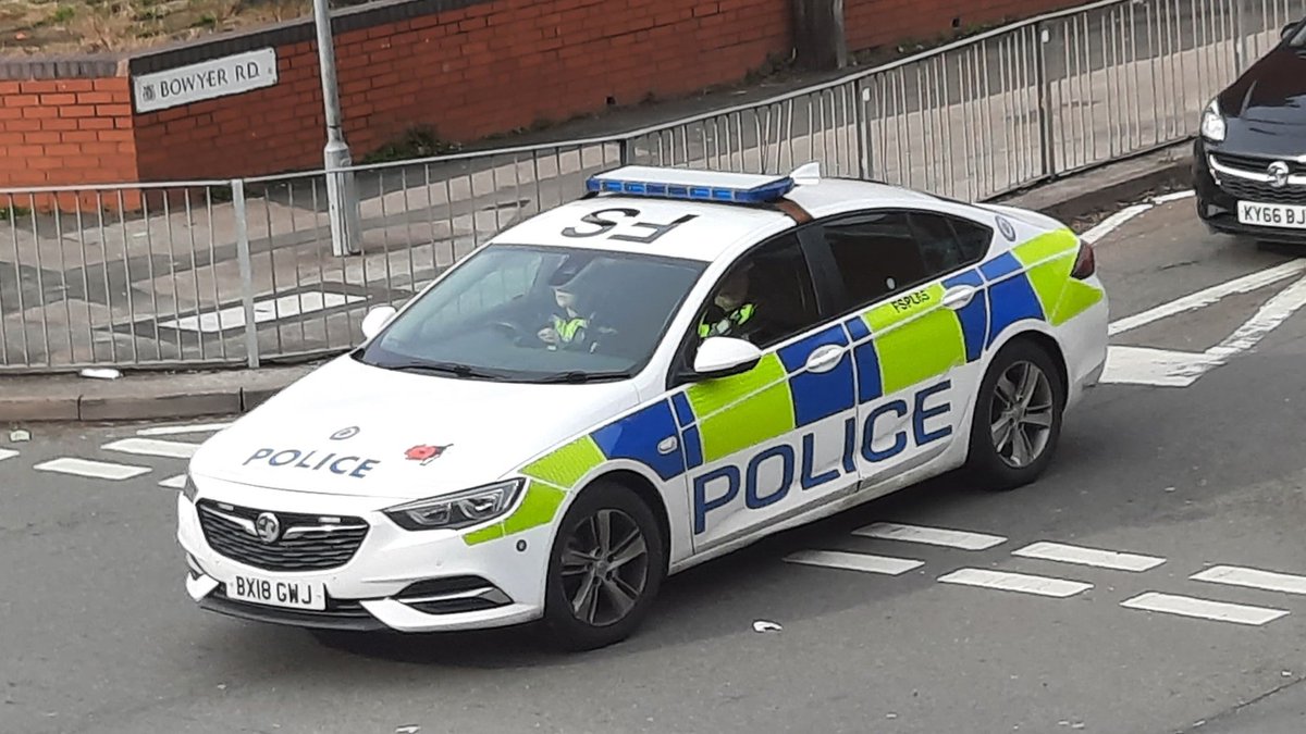 Westmidlands police vauxhall 2018 insgina 
#police #policecars #westmidlandspolice #policevan #uk #ukpolice #birmingham #birminghampolice #westmidlands #bluelightspotter #bluelights