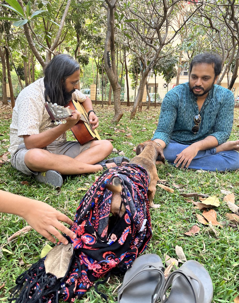 Sritika ♌ tweet media