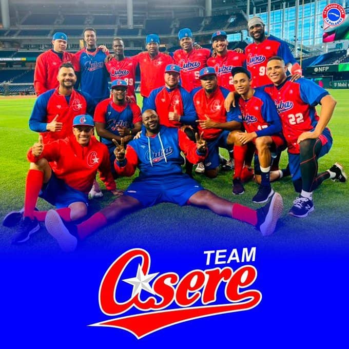 #Cuba en la final del #ClasicoMundialdeBeisbol2023 Orgullo de cubanos y cubanas Apoyamos nuestro Equipo de Beisbol Hoy en la gran final jugando con el equipo de los EEUU Todos presentes acompañando este juego de triunfadores @CubaMES @InderCuba