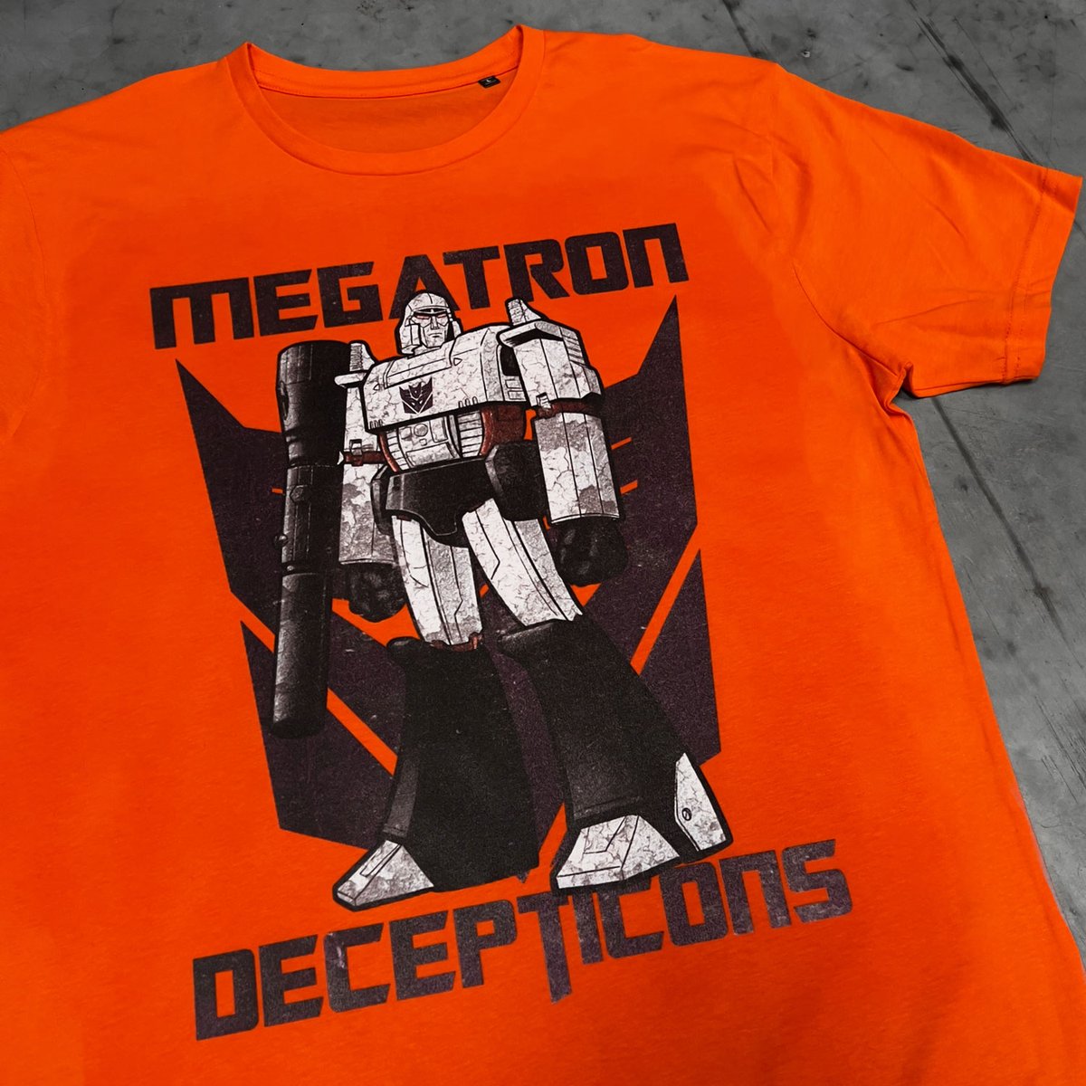 digitalpuk's tweet photo. It will be dark soon, and they mostly come out at night...mostly - #aliens #vasquez #uscm #colonialmarines #nostromo #lv426 #sulaco #batman #weylandyutani #tshirts #tees
https://t.co/1SFPouB7eM https://t.co/4VPFBIVSZn
