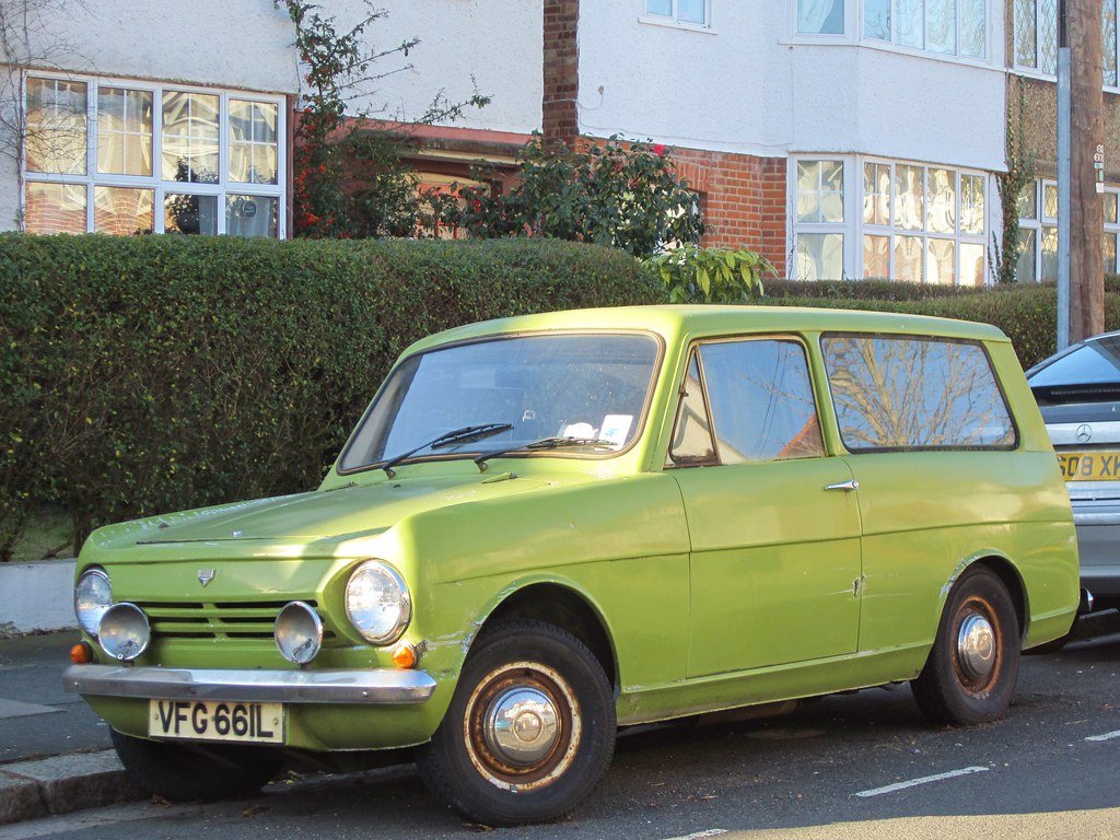 Rockstarscars's tweet photo. The Kings Cross Car Boot needs our help
They're looking for Reliant Robin kitten Rebel Regal for a shoot in London on Tuesday am 21st March 
Happy have more Bond Bug or Scimitars 
They'll have the daughter of designer Tom Karen attending the shoot. pls spread the word pls RT https://t.co/naBWivtWG3