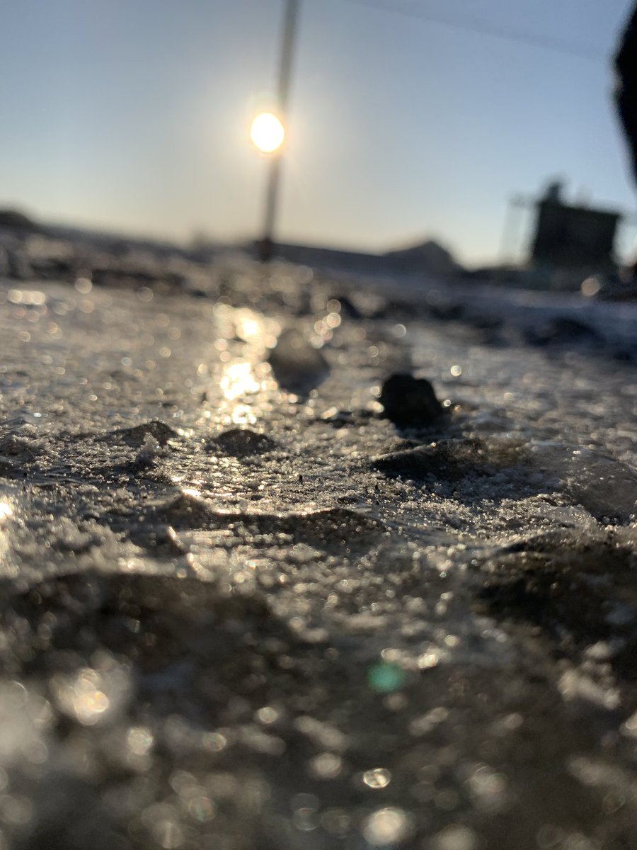 kasa38010's tweet photo. 少し前の冬景色
寒い朝は雪が綺麗に見えます

最近は22時近くまでの残業と週一日休みがずっと続き、イラストが全然描けず…心が荒れていますが何とか乗り越えます https://t.co/VMFUFCEzSt