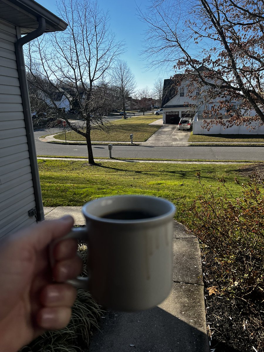 SteveClyde's tweet photo. 🌞☀️GOOD MORNING!☀️🌞

✅ Every morning, I choose a path that leads to happiness and joy. 

✅ I wake up each morning already grateful for the wonderful day I will have. 

Full day:
8:00 Mass 
10:00 - 12:00 Krav Maga training 
1:00-3:00 client meetings
3:00 show houses https://t.co/CxqCoTL74d