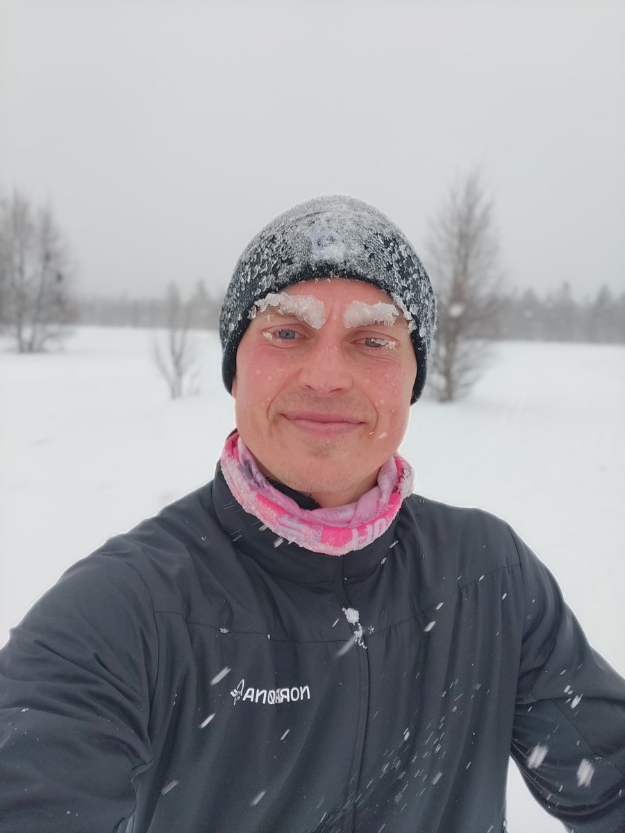 karjulahenri's tweet photo. Tulin Lappiin keväthankien pärässä, tarjolla oli umpihankea. 🤭 Mieli lepää kaikesta huolimatta. https://t.co/vcosrrMfke
