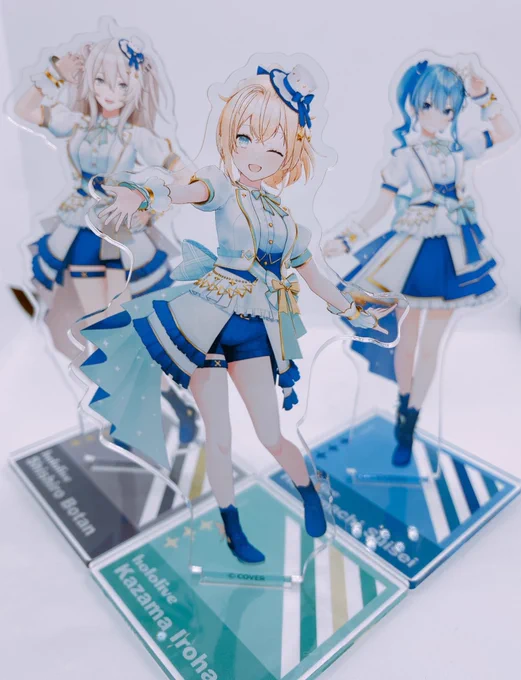 今日の戦利品だけでもツイートさせてください...!グッズ受け取れただけでもありがたいですね みんな最高にかわいい 