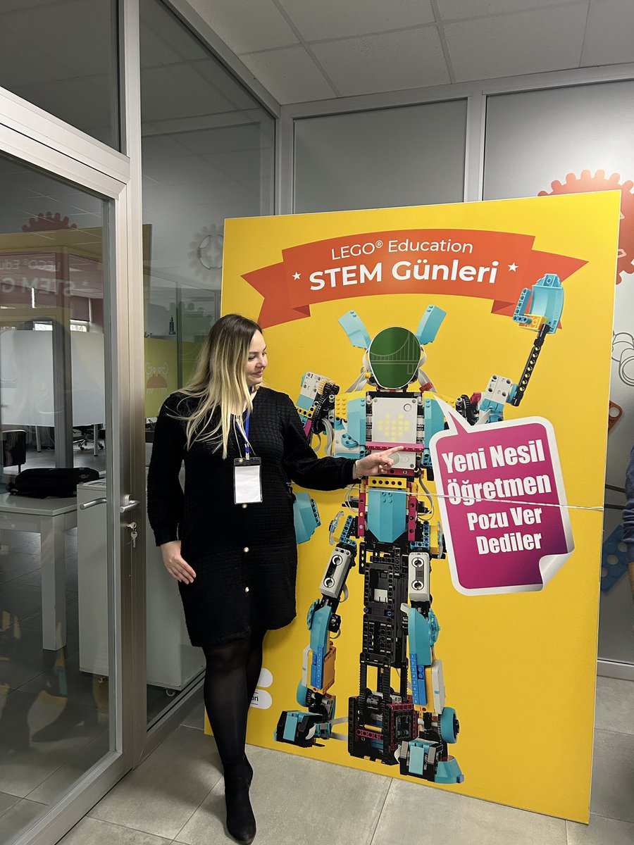 mericbusraa's tweet photo. @Teknoktaedu tarafından düzenlenen LEGO®️Education #stemgünleri kapsamında keyifli bir Spike Prime eğitimini tamamladık. 🤖 Her şey için teşekkür ederiz. 🙏🏼 #STEMeducation #STEM #legoeducation #spikeprime https://t.co/pbOxy2dwjf