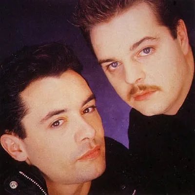 RobbieVincent's tweet photo. Playing now on @jazzfm The Universe by #MattBianco @mattbiancoband from the album Hideaway an extended version made for me #RobbieVincent The image is of #MarkReilly & the late #MarkFisher #RobbieVincentShow #JazzFM#IfitMovesFunkit https://t.co/s8j0wQMsOZ