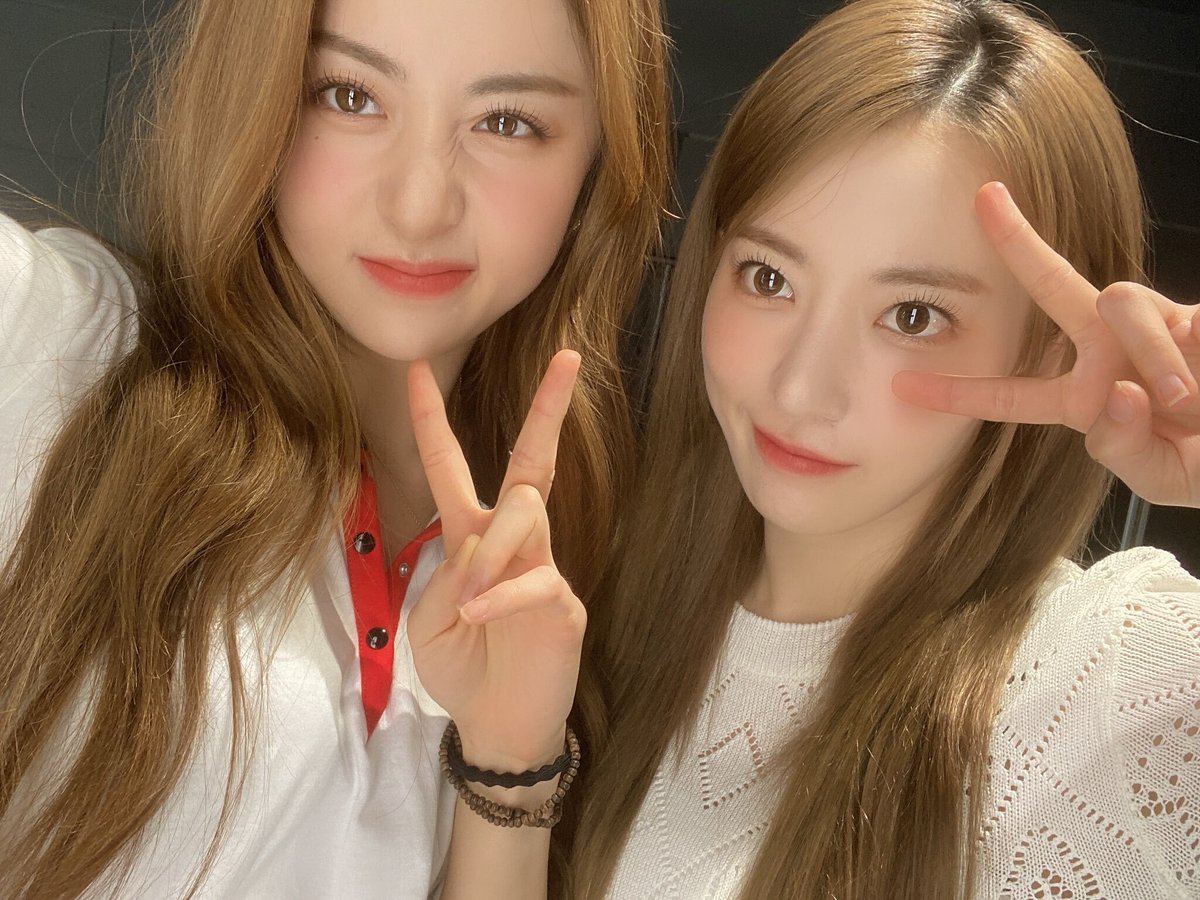 ssera_yunjinn's tweet photo. Happy birthday to my beloved ate @ssera_sakura!! Thank you for being a great ate kahit na you're (we're HAHAHA) a kabute 😭 I love you so much sana naenjoy mo yung day mo today uwu https://t.co/BxR2MFVIKV