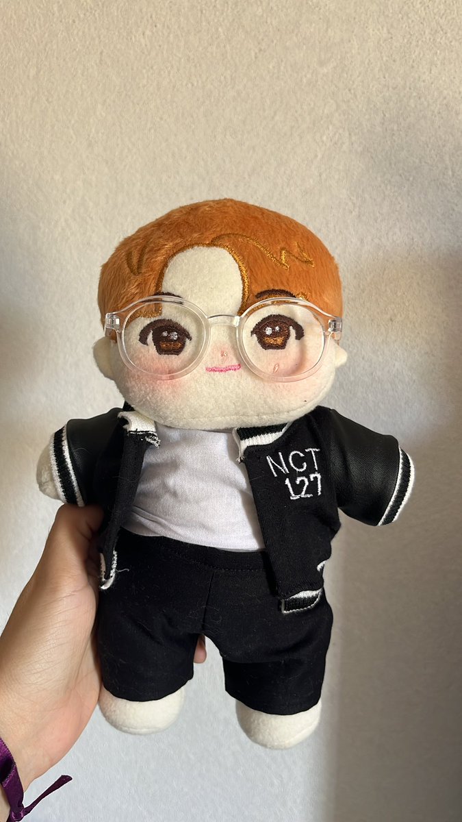 jjmin8x's tweet photo. feedback super positivo para a @clouddollstore que fez meu jaejae e chegou agora pra mim, super cuidado e atenção nos detalhes que pedi 😭🍑 https://t.co/BPL4SK7Wac