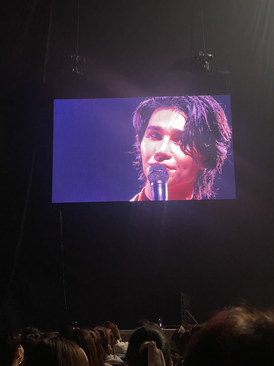 Nutsu941's tweet photo. Jeff: U guys love me in the form/ways that I don’t even like about myself so in return I will love u all even at ur worst #JeffSaturFirstSoloConcertBKK #JEFFSATUR https://t.co/lhOK6VscST