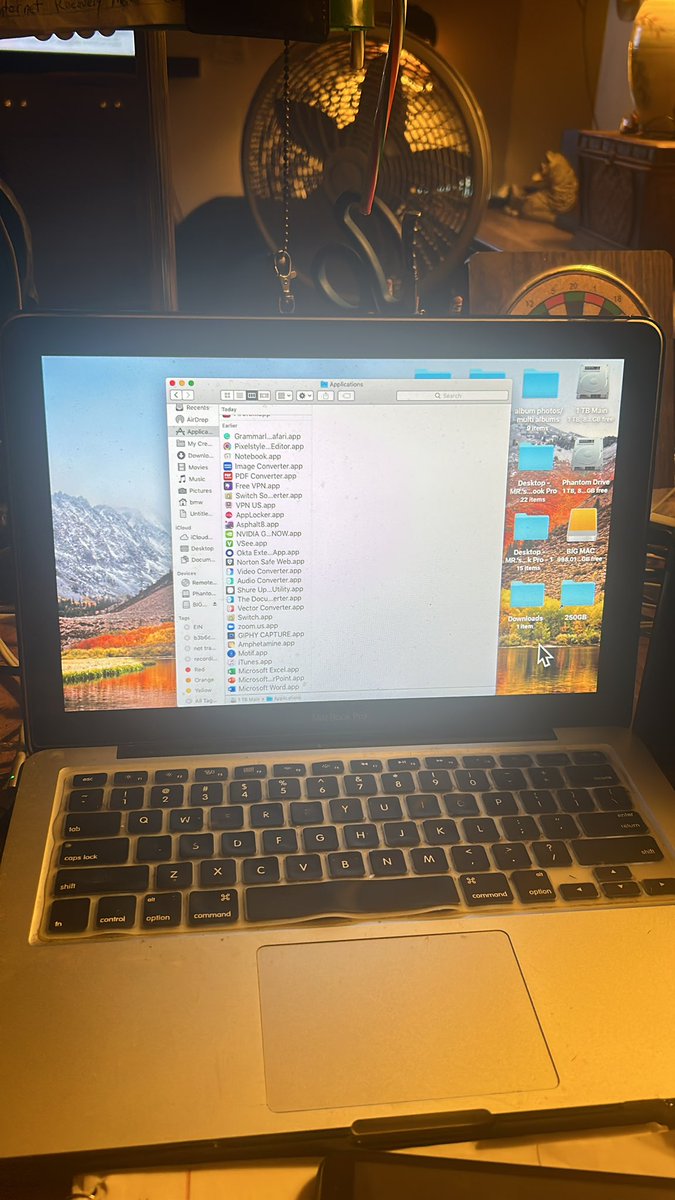 Michael79950344's tweet photo. After a complete meltdown and an epic battle over my social media, I lost four separate email accounts just to have everything back unlocked and rebuilt within 24 hours. #backupeverything #neverbowdown #neverquit #NeverGiveUp https://t.co/511maB2XBf