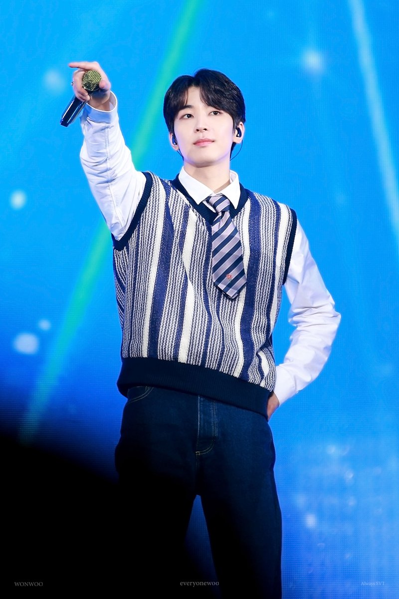 v_everyonewoo_v's tweet photo. 230310-12
#세븐틴 in #캐럿랜드 #원우 https://t.co/xDPrb3KubY