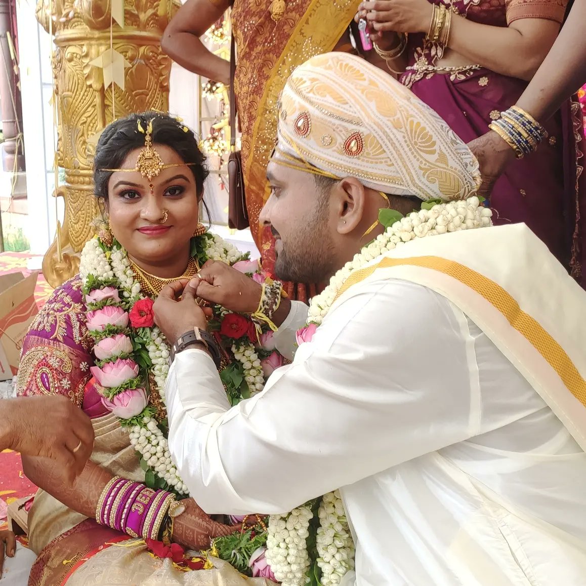 DrLekhak's tweet photo. Finally Dr Dhanush #tiedknot to Dr Deepthi and let's all wish them #happymarriedlife #happymarriage and let's #congratulate them for the next phase of #life to my #bestfriends 
.
.
.
.
.
#lekhaklyricist #lekhakm #drlekhak #nimmalekhak #lekhakmsiddhartha #lekhak https://t.co/HHDnS2jm5c