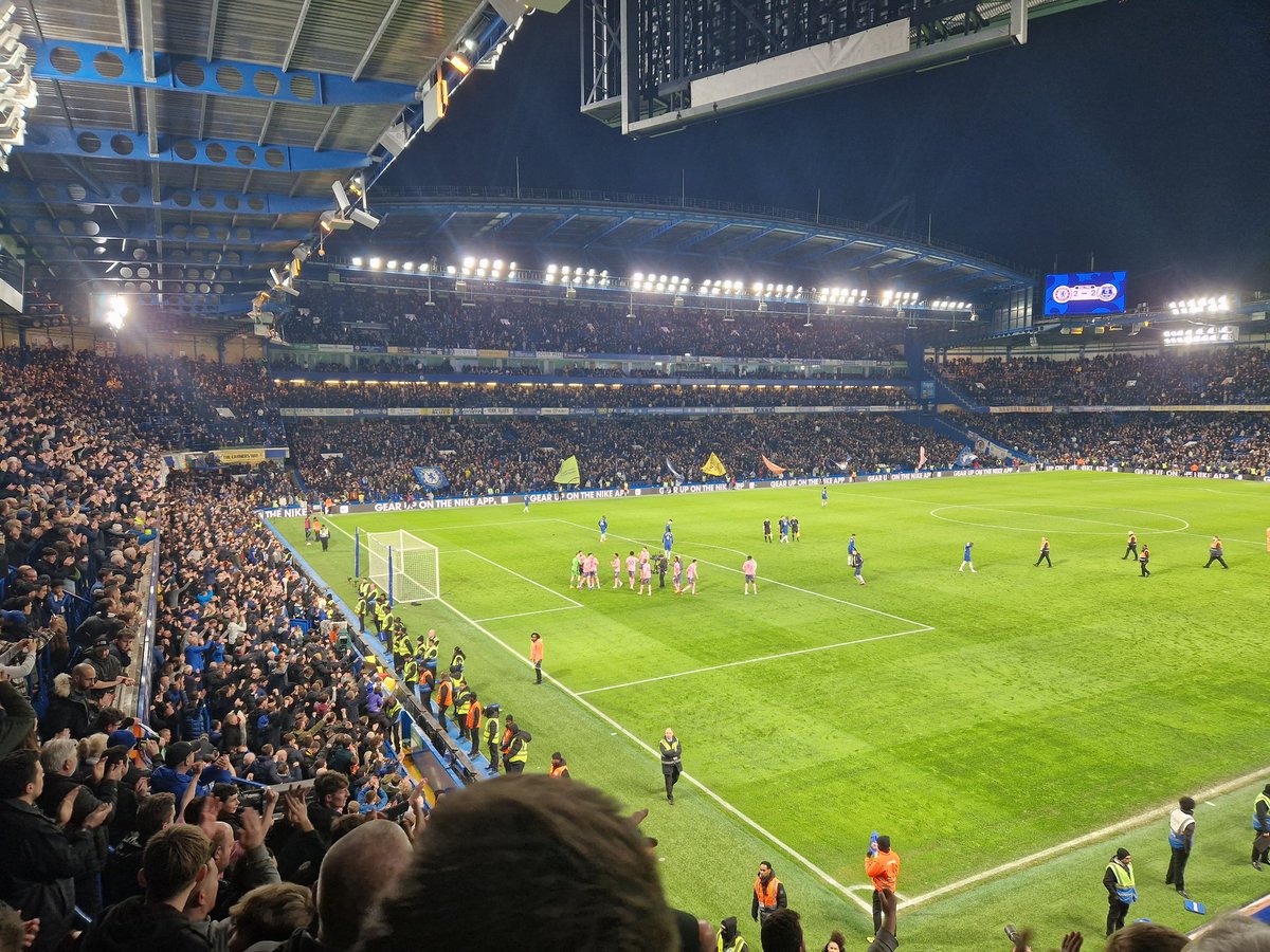 FalconBluesTV's tweet image. FINAL WHISTLE AT STAMFORD BRIDGE - SPIRIT OF THE BLUES
Click the link below
youtu.be/e7XeQ57Q90U