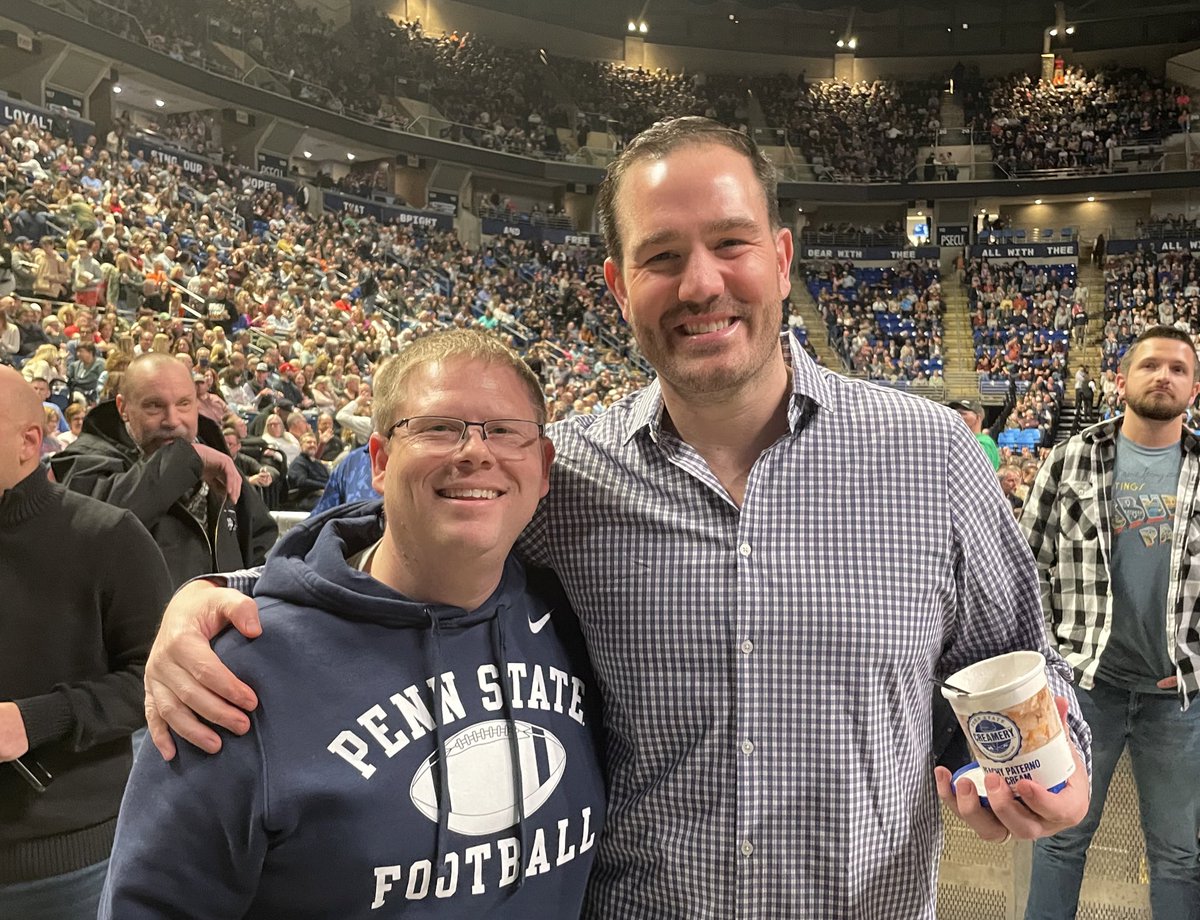 Nice to meet fellow Berks Countian <a href="/RossTuckerNFL/">Ross Tucker</a> at the Bruce show last night in State College.