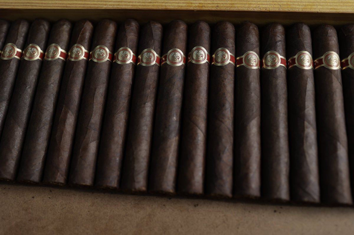 Venture 1492 Gran Corona #exclusivelydifferent #cigars