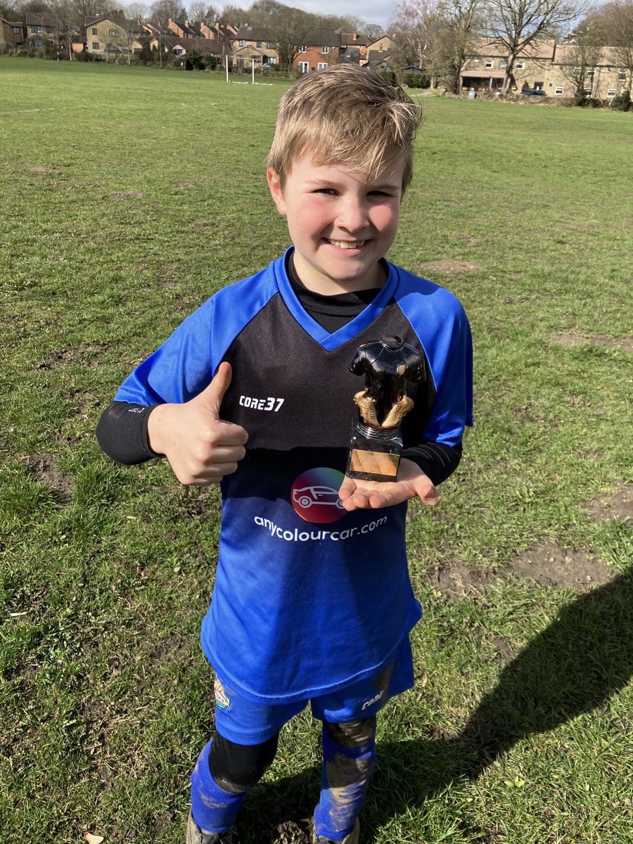 SorsbyDavid's tweet photo. Busy weekend for this ⁦@SpringvalePS⁩ young man, friday birthday, Saturday bike ride, Sunday mom for his football team👍💪👍💪🥵 https://t.co/2hNkF2Af0I