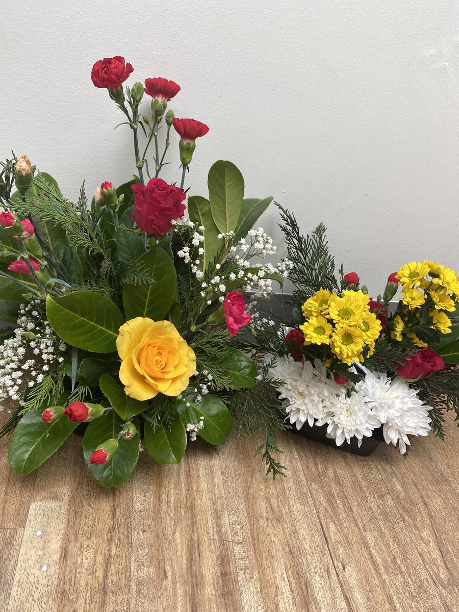 Flower arranging on the ward with the ladies for Mother’s Day with our brilliant Activity Co Ruth ❤️. Here’s a couple our ladies have created already… more to come! #wonderfulweaver #teamweaver <a href="/GemmaNewton17/">Gemma Newton</a> <a href="/taryn_lingham/">Tαɾყɳ 💙</a> <a href="/NandaDayalan/">Nanda Dayalan</a> @JR_MerseyCare <a href="/Mersey_Care/">Mersey Care NHS FT 🏳️‍🌈</a>