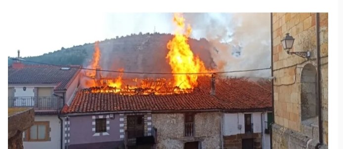 HerreroCarmelo's tweet photo. #Soria, felicitaciones a los #bomberos de #Soria, y apoyo para #Cabrejas del Pinar por el incendio de seis casas acontecido en este bonito pueblo de #Soria. Estamos en manos de buenos profesionales en la lucha contra incendios.🇪🇦🏹.#PrimeroEspaña https://t.co/32LnoQRope