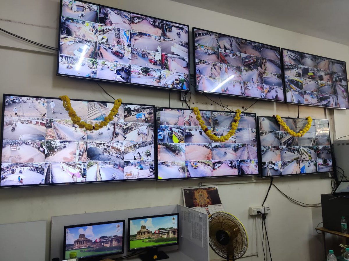 compolmlr's tweet photo. 98 CCTV cameras are being made operational in Mangalore City especially surrounding all the busy and commercial areas. This cameras would be helpful in all aspects of L&amp;O, Crime and Traffic. Also ensure proper surveillance all the time. @DgpKarnataka @alokkumar6994 @112Mangaluru https://t.co/CIlu4HkrMr