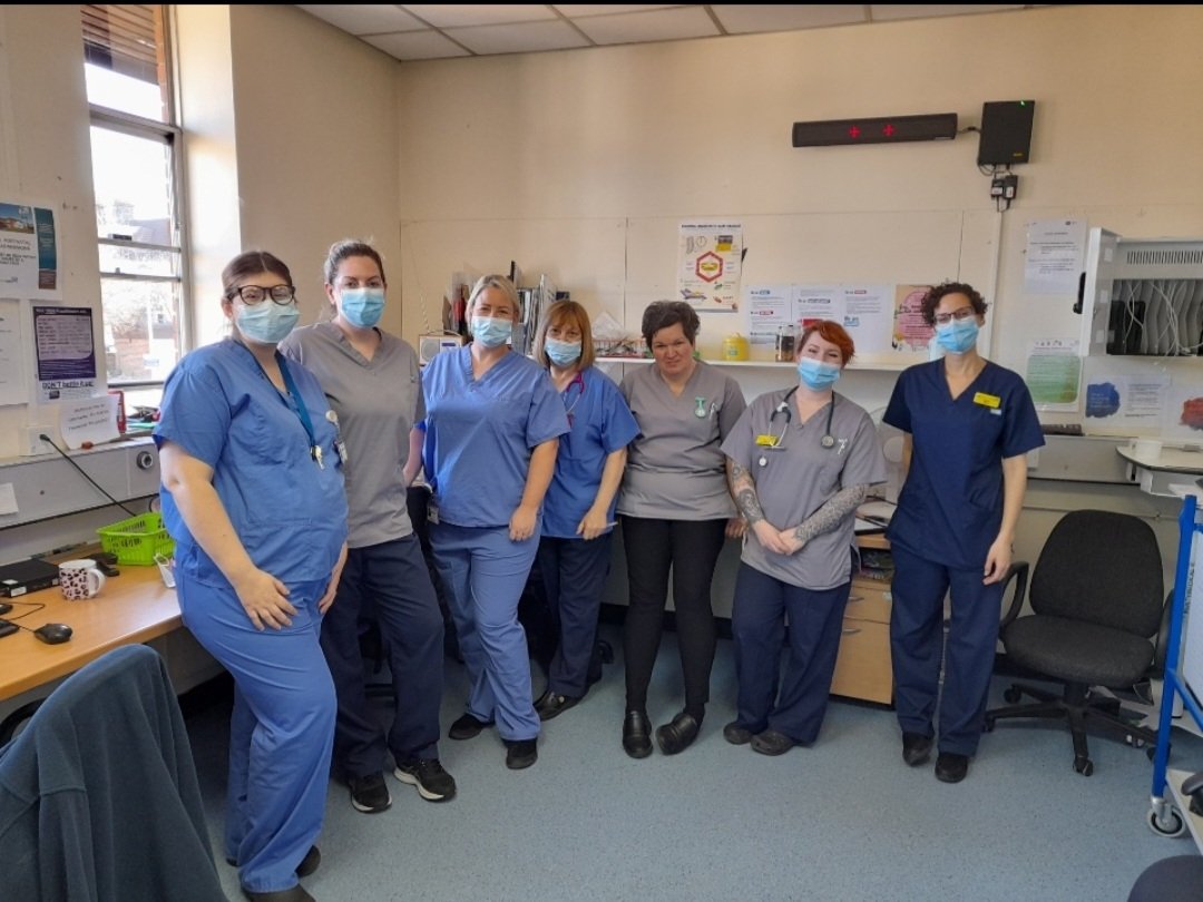 KerryTa24800219's tweet photo. Thank you to these wonderful people working on mothers day @UHD_NHS They are helping our soon to be mothers and brand new mamma's on one of the most magical days of the year. Many of these ladies are mums themselves, so a big happy mothers day to you all ❤️ https://t.co/fAnv5j0bFm