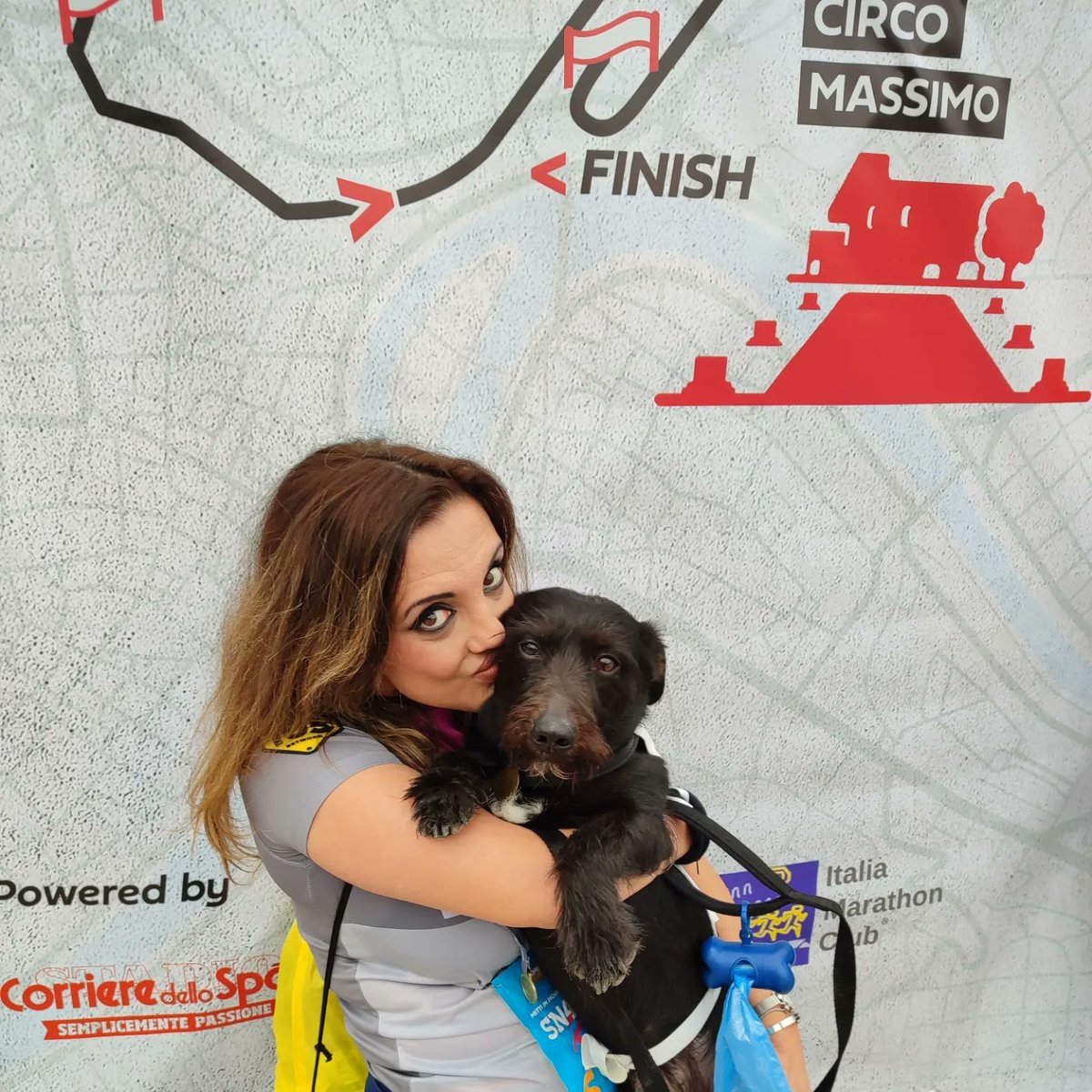 Agnese1979's tweet photo. Maratona di Roma foto finish The Run Rome Marathon Run Rome The Marathon ❤️🐶 Io e Iago l'abbiamo finita ❤️🐶 #runromethemarathon #runwithdog #run #maratonadiroma #mydogislegend #mydog #marathon #rome2023 #acearun4rome #agnesemonaco #latanadivina https://t.co/3gsUnlkolw