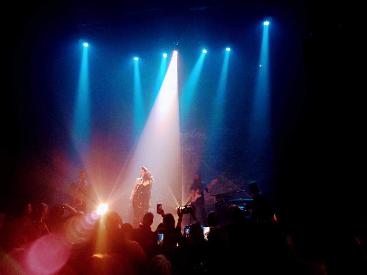 OfficialHalcyon's tweet photo. Vendredi 17 Mars 2023, un concert de la chanteuse @haylenmusic au Café de la Danse. 🥳 🙌 Cc @lux_theband @Cafedeladanse - #Concert #Acoustique #Musicue #LuxTheBand #Haylen #CaféDeLaDanse #Paris ! https://t.co/gpKjS81AWD