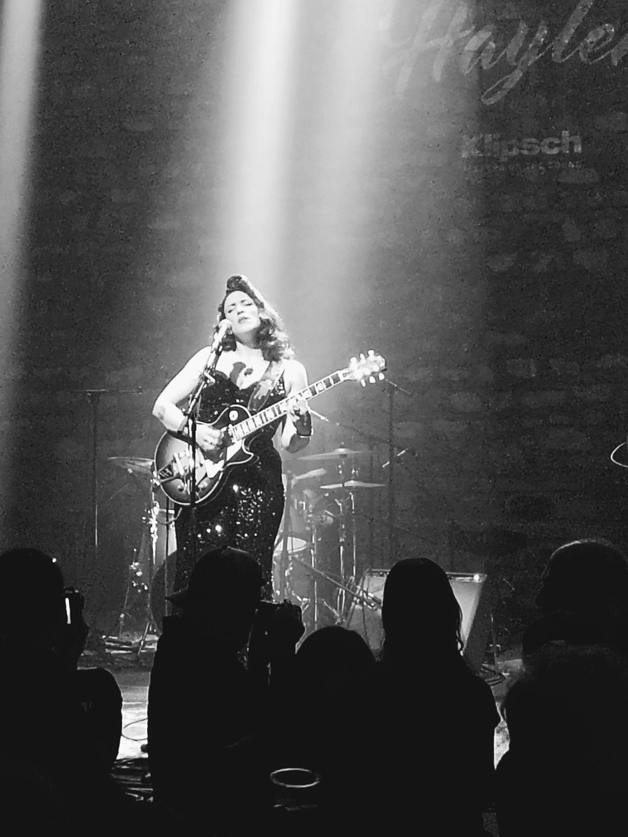 OfficialHalcyon's tweet photo. Vendredi 17 Mars 2023, un concert de la chanteuse @haylenmusic au Café de la Danse. 🥳 🙌 Cc @lux_theband @Cafedeladanse - #Concert #Acoustique #Musicue #LuxTheBand #Haylen #CaféDeLaDanse #Paris ! https://t.co/gpKjS81AWD