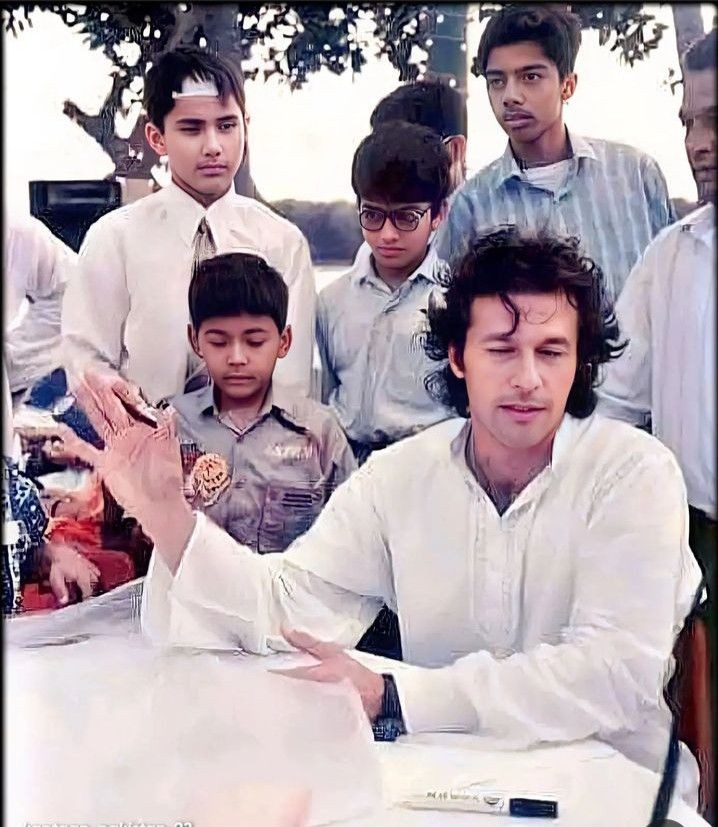 Faisal Khan tweet media