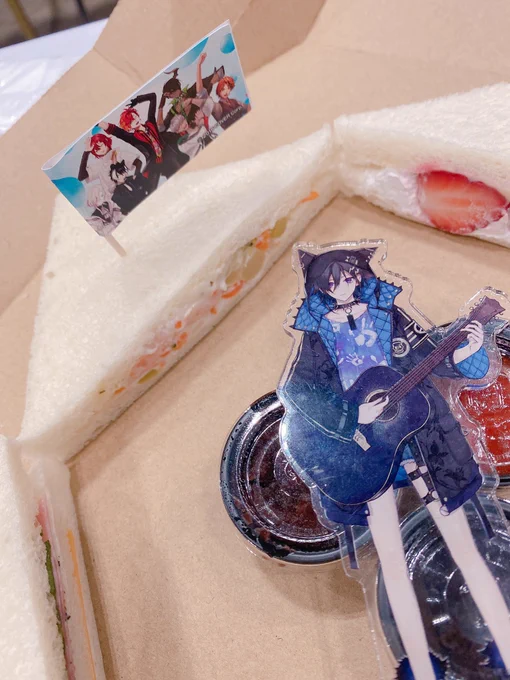 エキスポ!めちゃくちゃ楽しかった〜!!遊び倒しました フードもドリンクも美味しくいただきました 1枚目はイヅル三連単です 友達たくさん 嬉しい限りでした 来年も行きた〜い #奏手イヅル #ひろがるホロライブ 