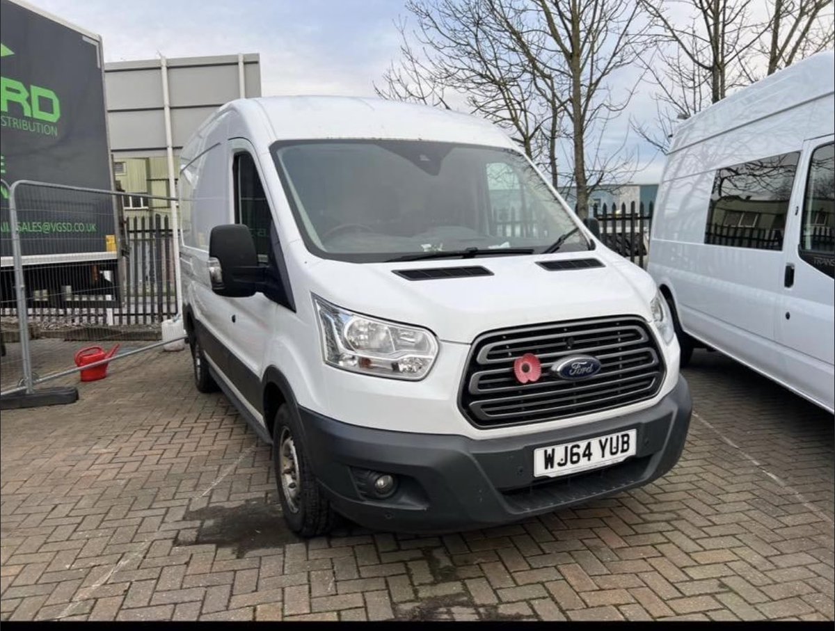 ** STOLEN **Two vans early Saturday morning from Hampshire Vans on Empress Road, Southampton. Around 2-3am by three men. Please share this post and contact Eddie at Hampshire Vans you see or hear anything, thank you 🙏
Pls RT and help find the vans/culprits