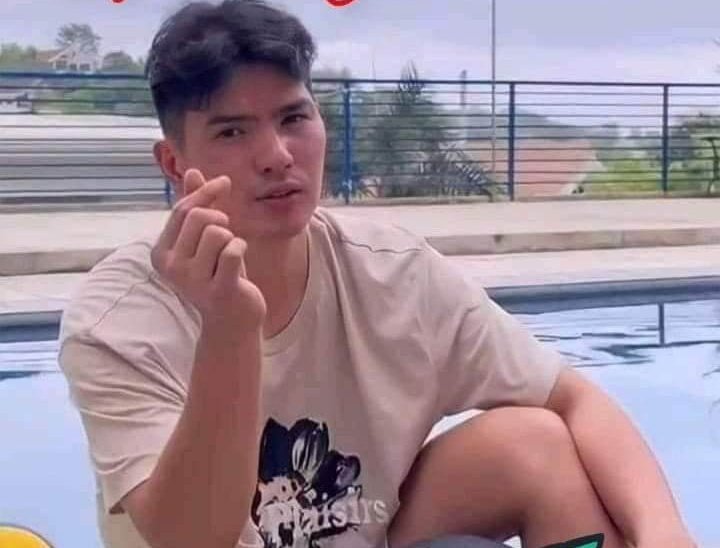 Just be proud 
              stay to be 
                  Kind heart
                     Fierce mind
                        Brave spirit

SUBSCRIBE MYGZ MOLINO

#MygzMolinoYtRoad_2M