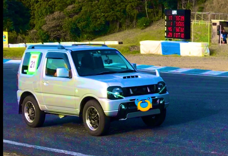 ippitu_JM23's tweet photo. 固定ツイート消滅してるの忘れてた

レインボーオートさんでお世話になってるJM23 AZオフロードで、いろんな山、海、遊園地へ遊びに行ってます。
年イチくらいでサーキット走ってます。

楽しいことだけする人生になりたい https://t.co/LKBy03zpn9