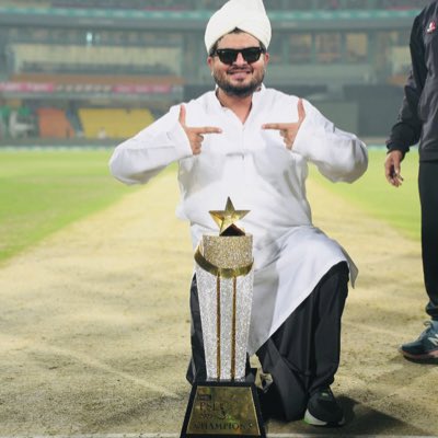 #NewProfilePic
Champion #HBLPSL8 🏆 @Basheeradabrand @lahoreqalandars 

#QalandarHum #sochnabemanahai #SabSitarayHumaray #PSL #basheera #basheeradabrand