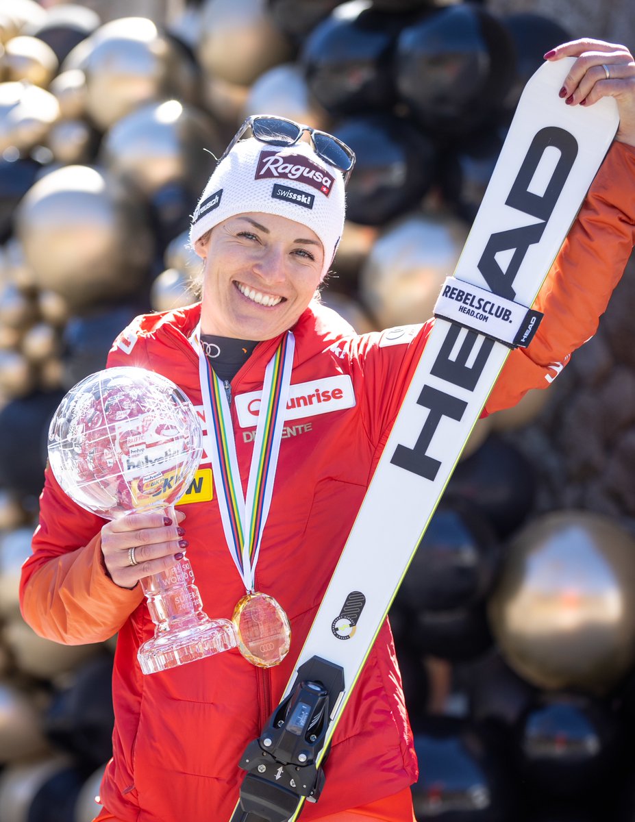 With her 4th place finish in today's GS, Lara Gut-Behrami grabs 2nd position in the WC GS standings.

 "I have never achieved that in my career and the GS has always been very close to my heart. The last few years have been my best in Giant Slalom and I'm very proud of that" https://t.co/7bMJtbTL4d
