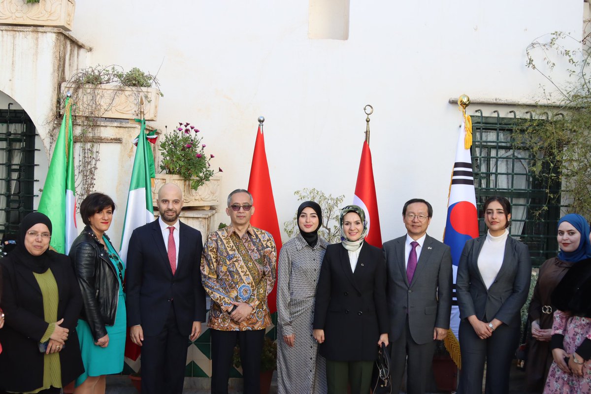 indonesiaalger's tweet photo. Bersama Meksiko, Korea Selatan dan Turki, KBRI Alger menyelenggarakan acara MIKTA pertama yaitu MIKTA's Media Gathering dengan mengundang para jurnalis dan influencer Aljazair. #mikta #inidiplomasi https://t.co/GTUYhqGadv
