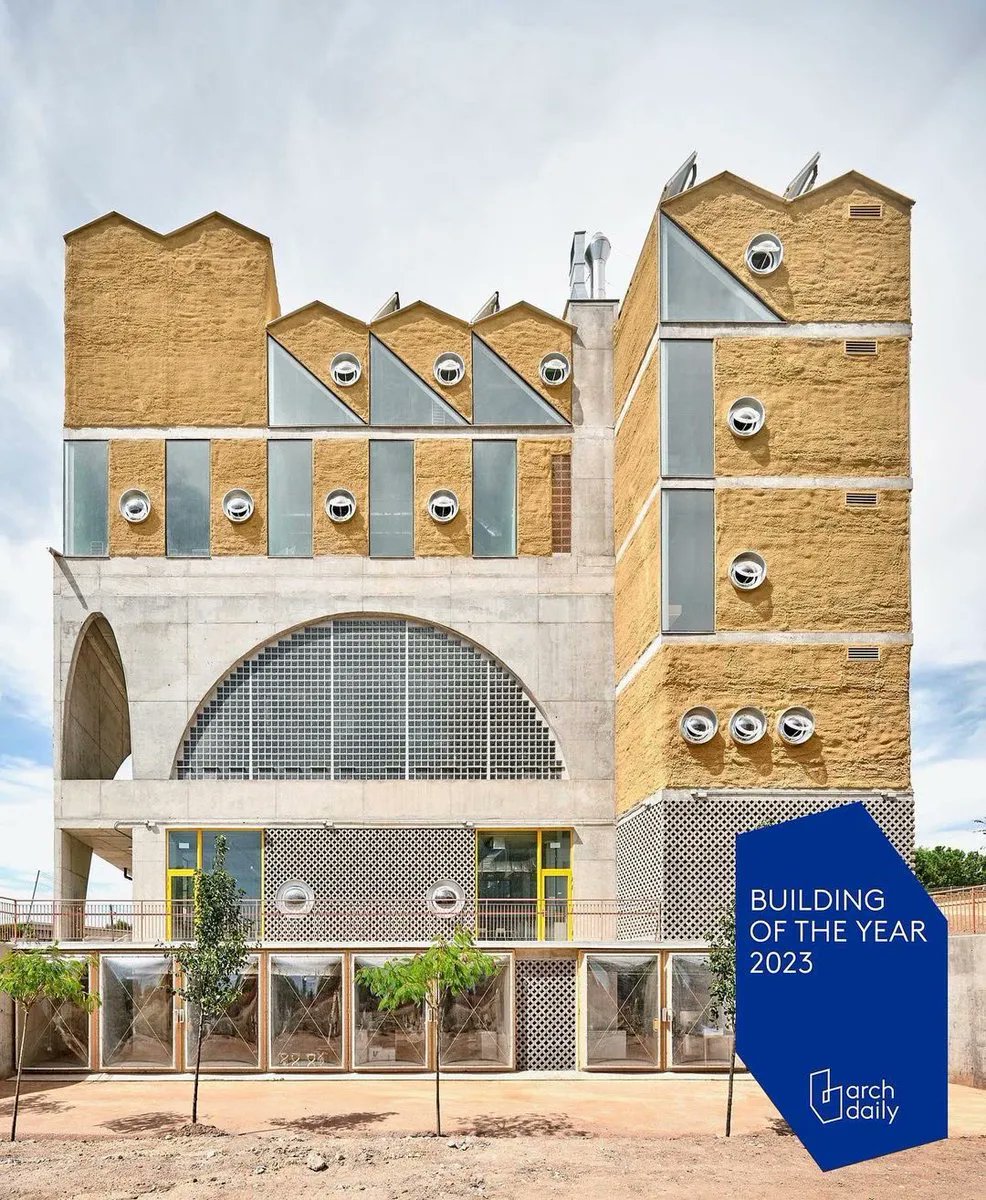 DesignApplause's tweet photo. ‘Reggio School’ design by Andres Jaque is a finalist in the @archdaily Building of the Year Award
https://t.co/HhcJoYp1SI
#BuildingOfTheYear #Finalist
#Architecture #SchoolLife @colegioreggio #OfficeForPoliticalInnovation #OFFPOLINN #AndrésJaque #ReggioSchool h… https://t.co/AaCZUqL6Y0