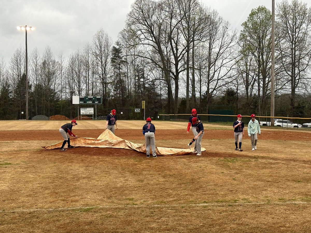 baranowski_brad's tweet image. The #LCSMSBaseballTeam beat Langtree 6-4 in the rain to improve to 4-2 overall. #PCAC ⚾️☔️🦅

@jddalton8 @lcs_boosters @CindyHud6973 @housermom3 @lcsmsbaseball @LCS_JBryant @LCS__Athletics @LincolnCharter @lcs_denver @lcs_lincolnton