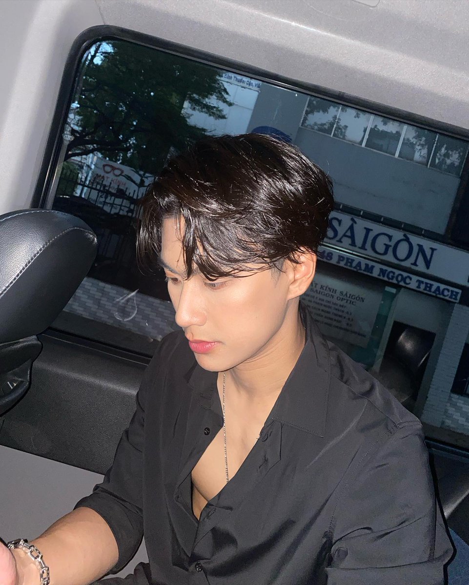 aurigasenna's tweet photo. —— OhmNanon AU 🔞 ——

• Komplain 

Tentang seorang pelanggan yang komplain kepada pemilik toko tentang mainan seks yang dibelinya. https://t.co/B7aUclKjWb