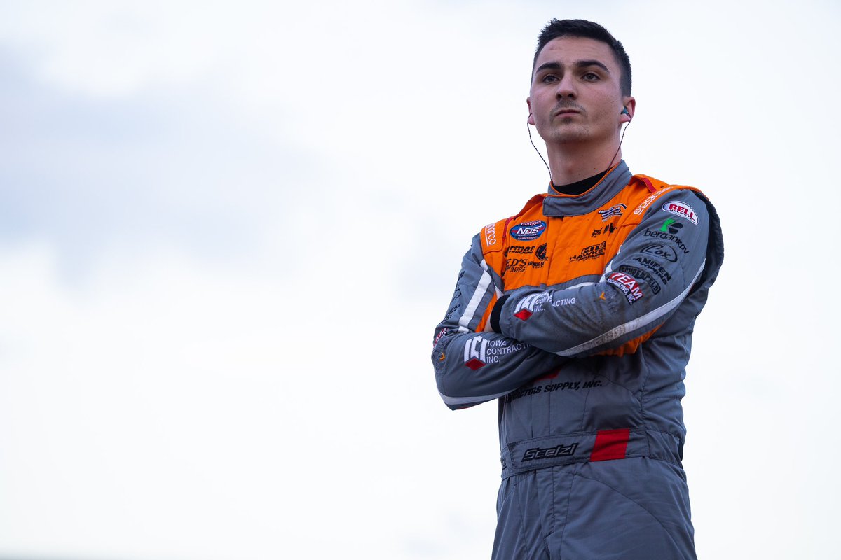 Picking up last night’s <a href="/KSE_Racing/">KSE Racing</a> Hard Charger Award was <a href="/GioScelzi/">Gio Scelzi</a>!

He wheeled the <a href="/KcpRacing/">KCP Racing</a> #18 from 21st ➡️ 8th at <a href="/lincolnspeedway/">Lincoln Speedway</a>.