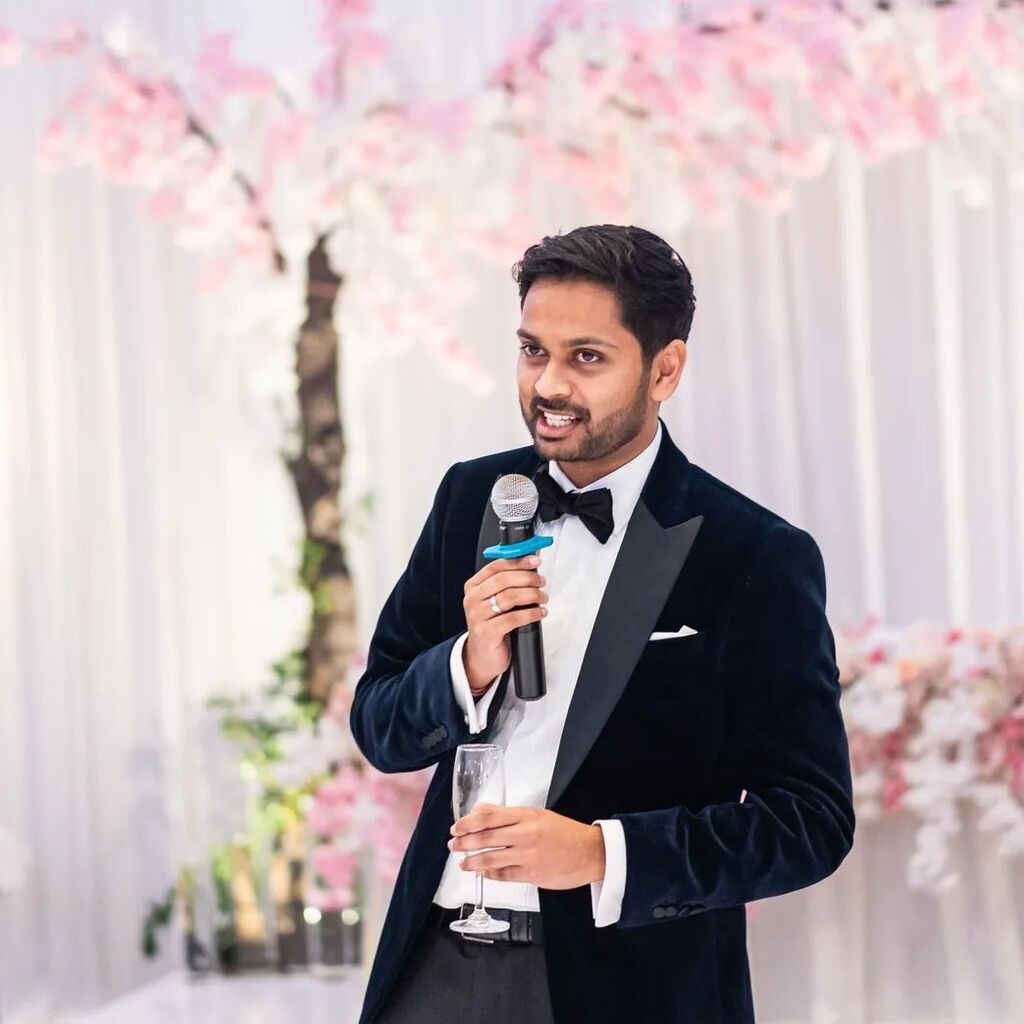 EventzNTrendz's tweet image. "Come quickly, I am tasting the stars"
Wedding Coordinator @eventzntrendz 
#Wedding #Weddingtoast #Champagne #Weddingchampagne #Champagneflute #Weddingspeech #Groomspeech #Tuxedo #Weddingtuxedo #Blacktux #Blacktuxedo #Blacksuit #Groomsuit #Asianwedding #… instagr.am/p/Cp-NZkrIjUq/