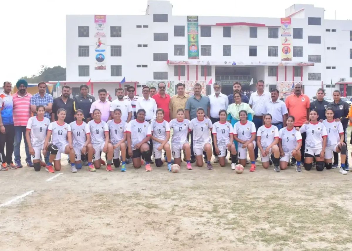 IndianHandball's tweet photo. The awesome finals of the 51st Senior women's #NationalHandball #Championship verge to a tremendous amount of sport between Indian Railways and Rajasthan with an unbelievable coup by Rajasthan 37-29 over Indian Railways.
Hail Handball!
Congratulations Champs! https://t.co/wYihHCjqhO