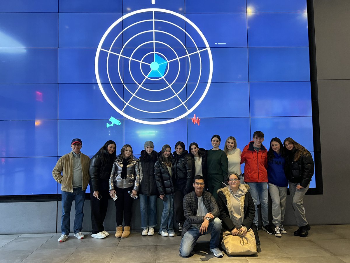 PineCrestian's tweet image. Students journalists traveled to the 96th Annual @CSPA Conference in NYC. They met with #PCAlumni and learned about best practices from experts on the field. #PCStudentJournalism