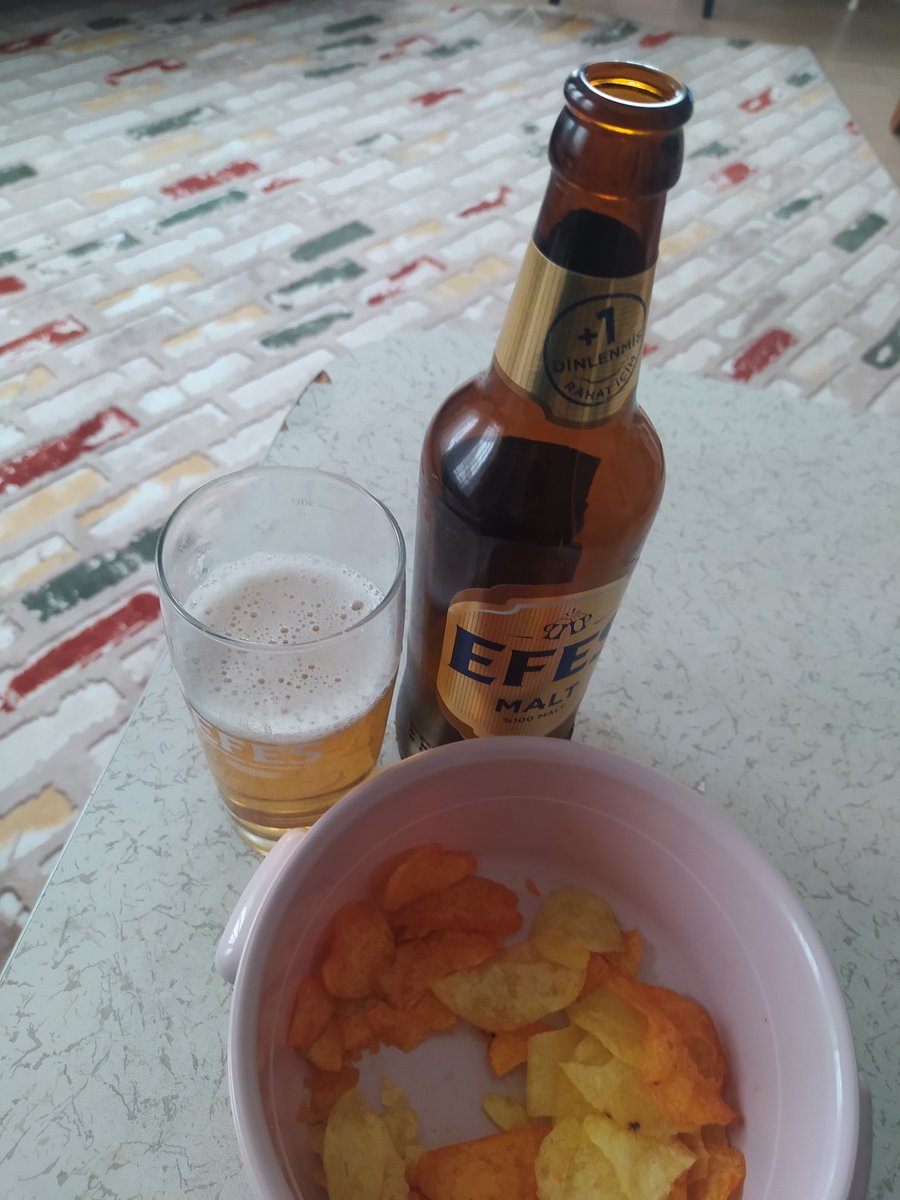 _10_January's tweet photo. Ne çok anlam yükleriz
Kısacık kelimelere
Sıradan cümlelere
Hepsini geçtimde
Kalp üşürmü be Usta 😔
#Sebepsiz 🍻 https://t.co/3Y5k1mE9NR