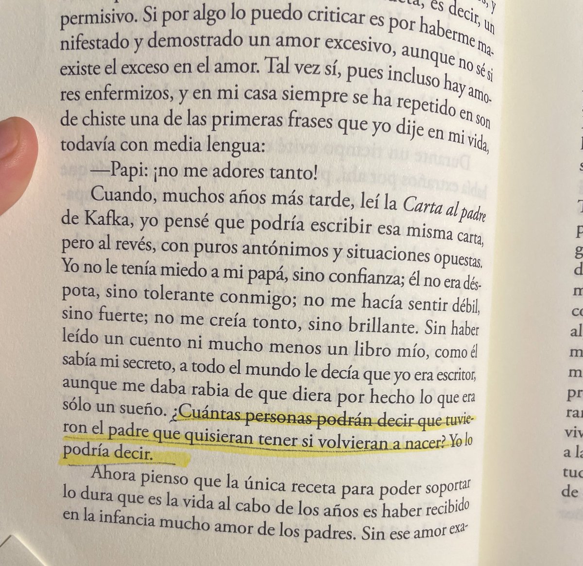 anavcoqui's tweet image. en el día del padre quiero recordar esta barbaridad de libro de héctor abad faciolince, el olvido que seremos. escribir y leer sobre el duelo es la forma más dulce que tenemos para poder llevarlo💘