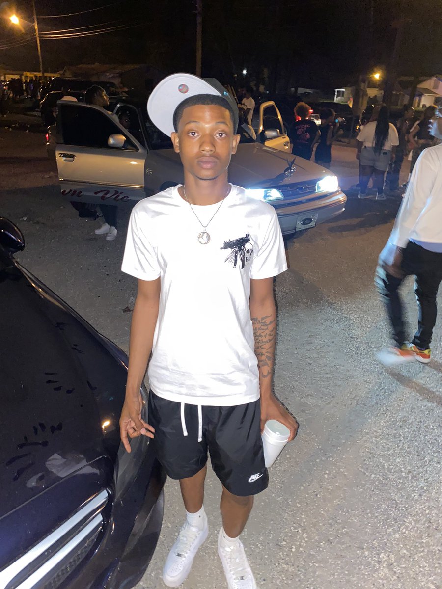 StopPlayin6's tweet photo. How Ima do right when the wrong life was gave to me https://t.co/xXC4V0kjAu