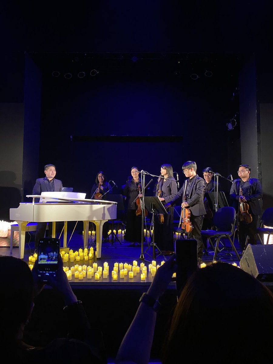 KetchupA__'s tweet photo. A well-deserved standing ovation for the talented Musicians of FourScore! You guys were A-MA-ZING! ๐ฅนโจ๐๐ป
#FirstLoveTheMusicOfAGenius #SUGAfest2023 #TheMINevent #SUGAbabes #Yoongi #SUGA #BTS #ARMY https://t.co/ZAwRwCBx2f