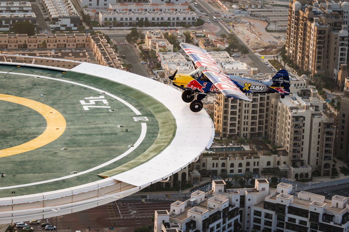 visacashapprb's tweet photo. catching up with pilot @lc_aerobatics 👊 

if you're not familiar with his work... he just became the first person in history to land an airplane on the helipad of the Burj al Arab Hotel! 🔥 👇 https://t.co/mFqkm3qxon